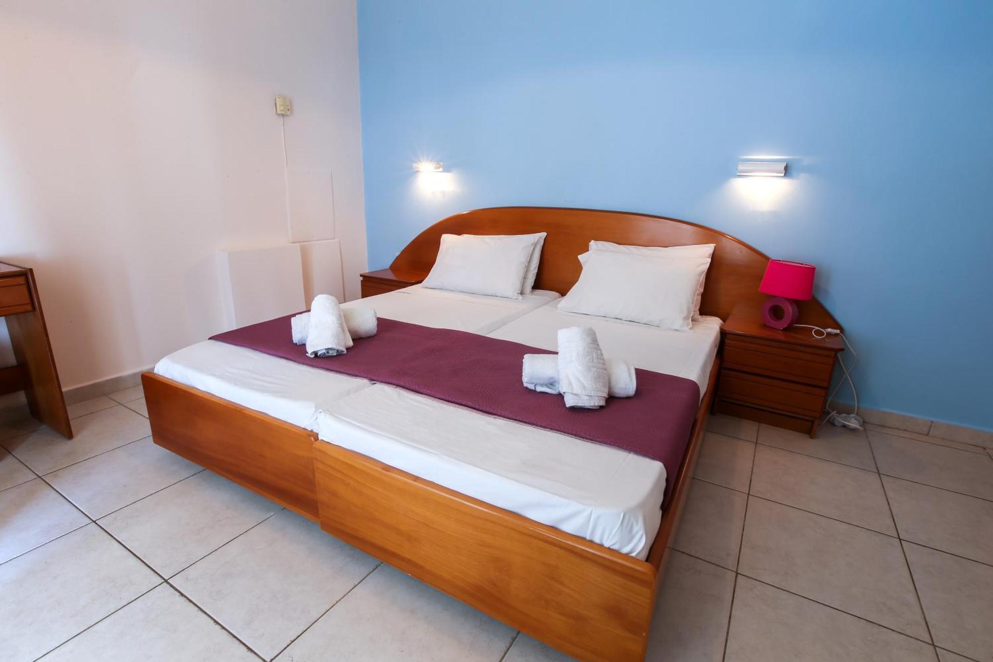 S&C Kosmos Beach Resort Roda  Extérieur photo
