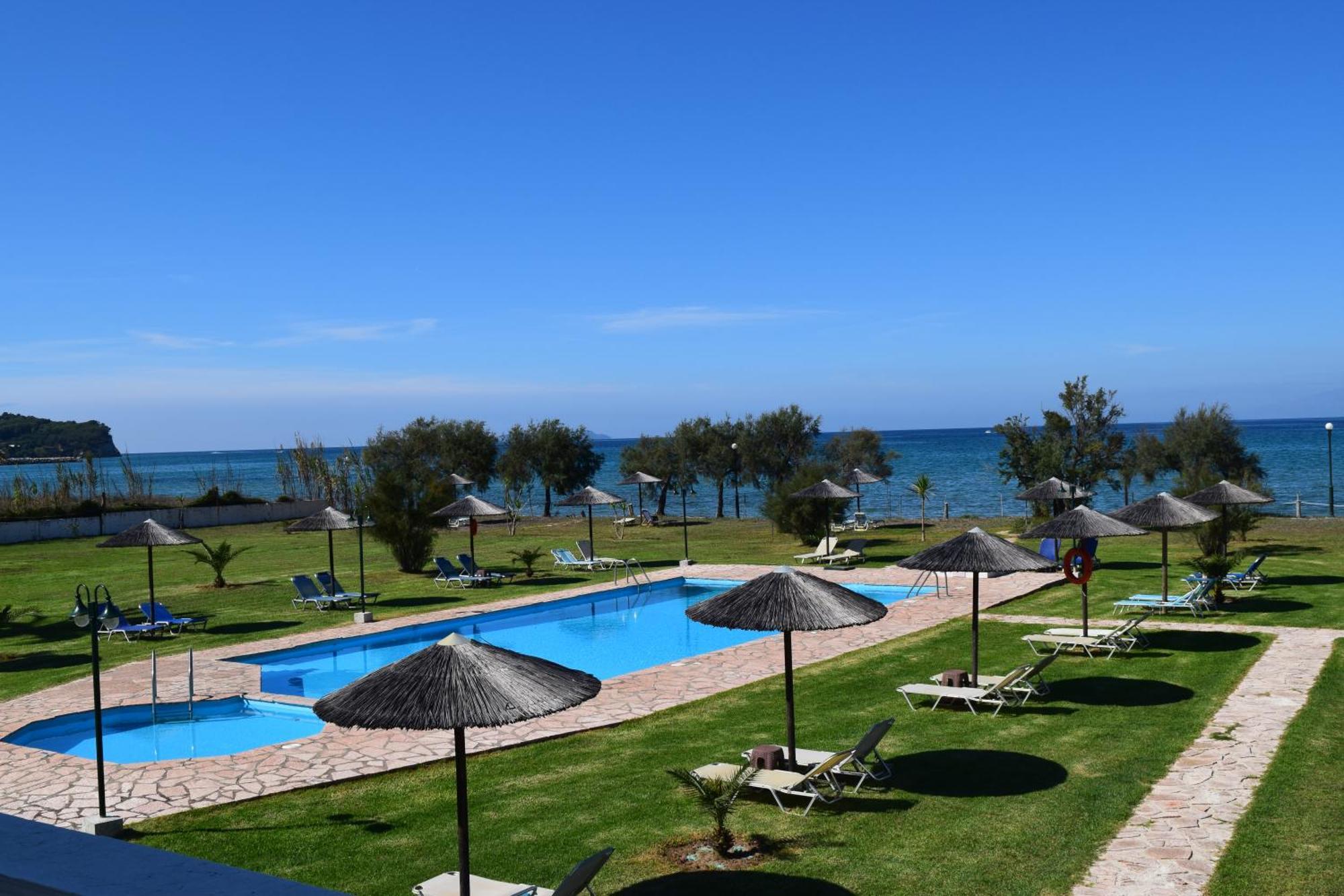S&C Kosmos Beach Resort Roda  Extérieur photo