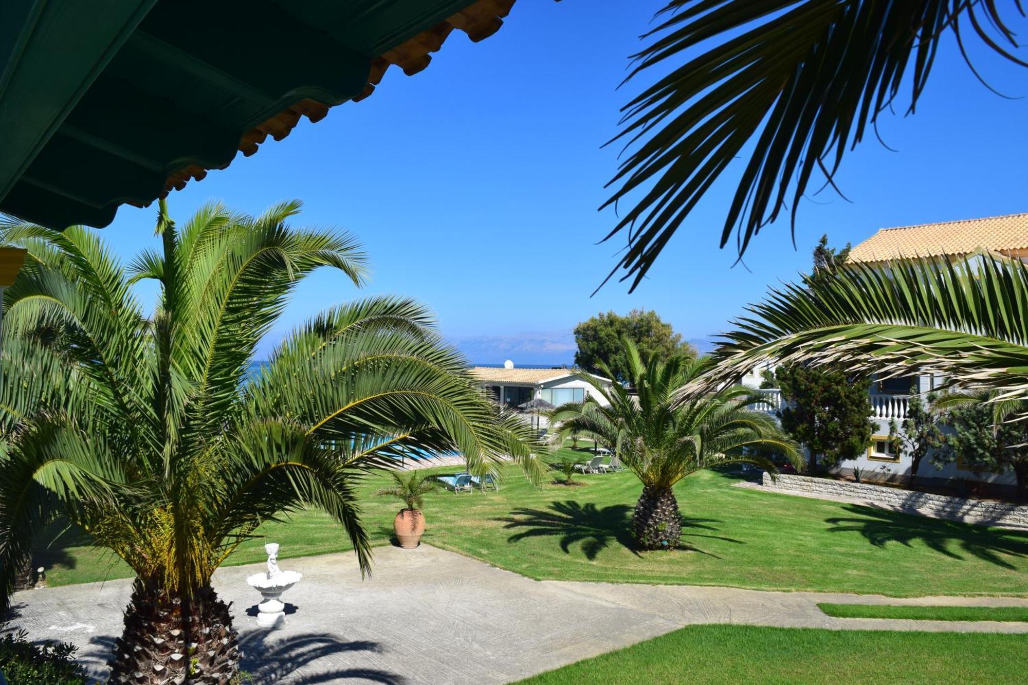 S&C Kosmos Beach Resort Roda  Extérieur photo