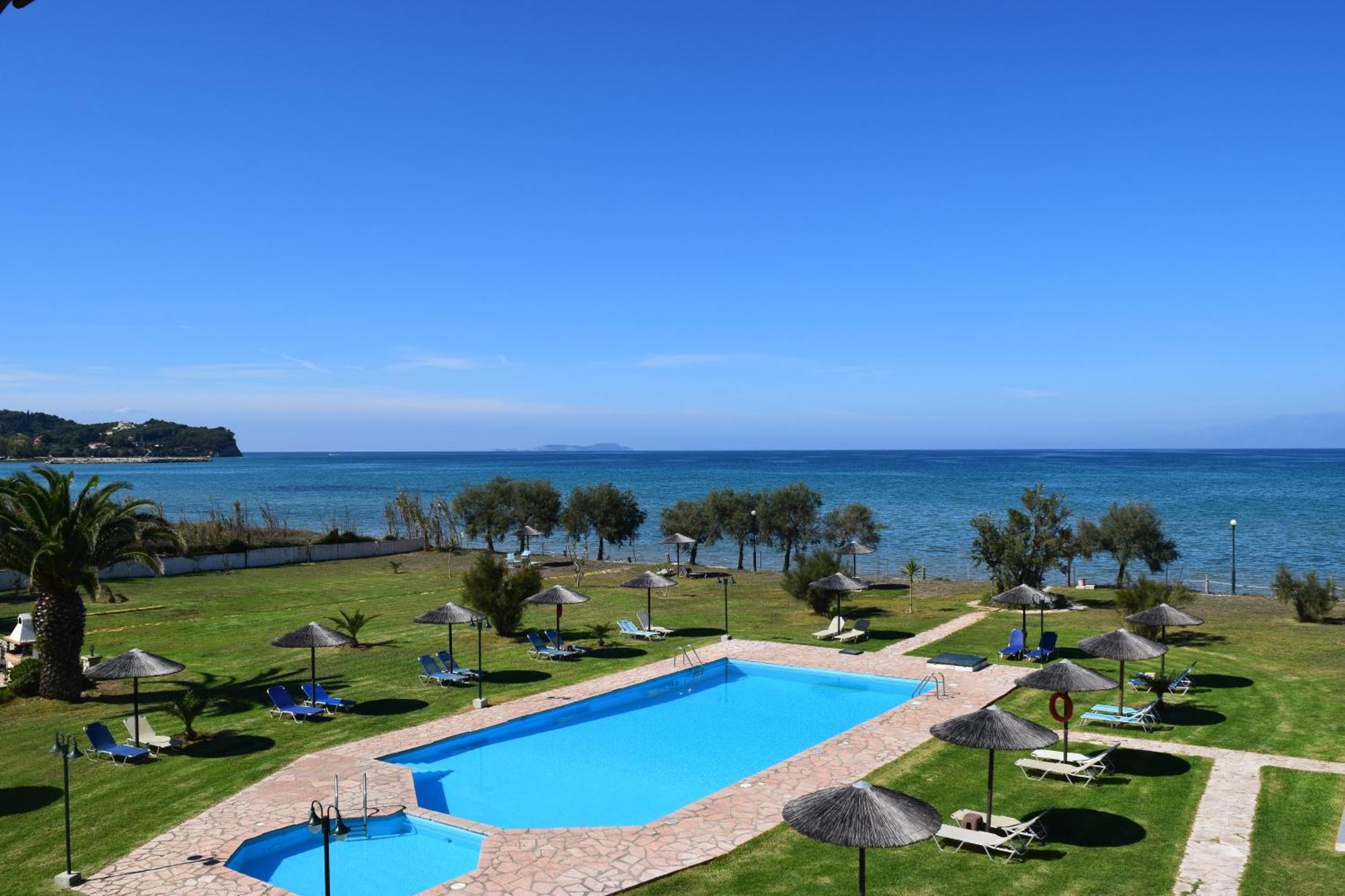 S&C Kosmos Beach Resort Roda  Extérieur photo