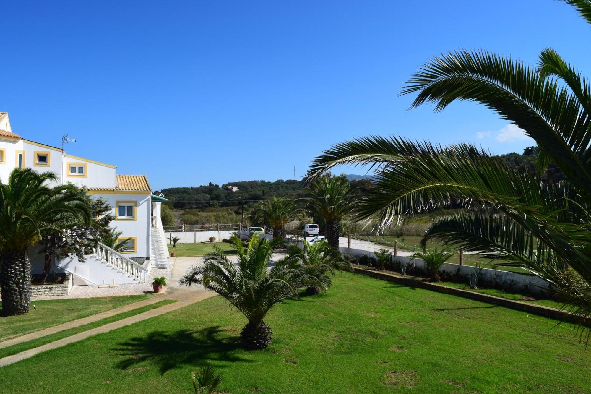 S&C Kosmos Beach Resort Roda  Extérieur photo