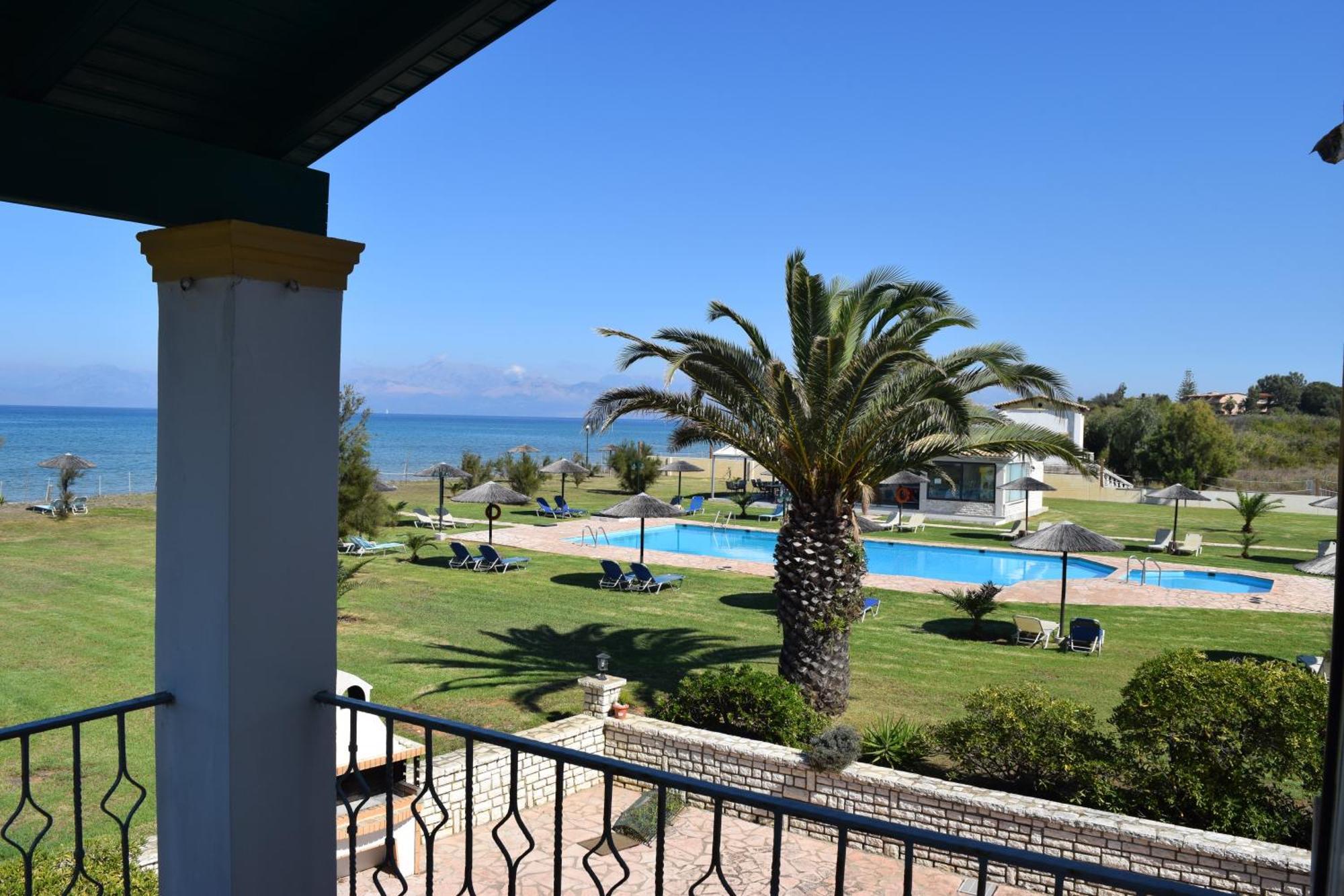 S&C Kosmos Beach Resort Roda  Extérieur photo